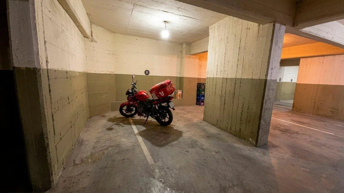 Venta Pack Cocheras Fija Cubiertas 10 m² - Abasto 4