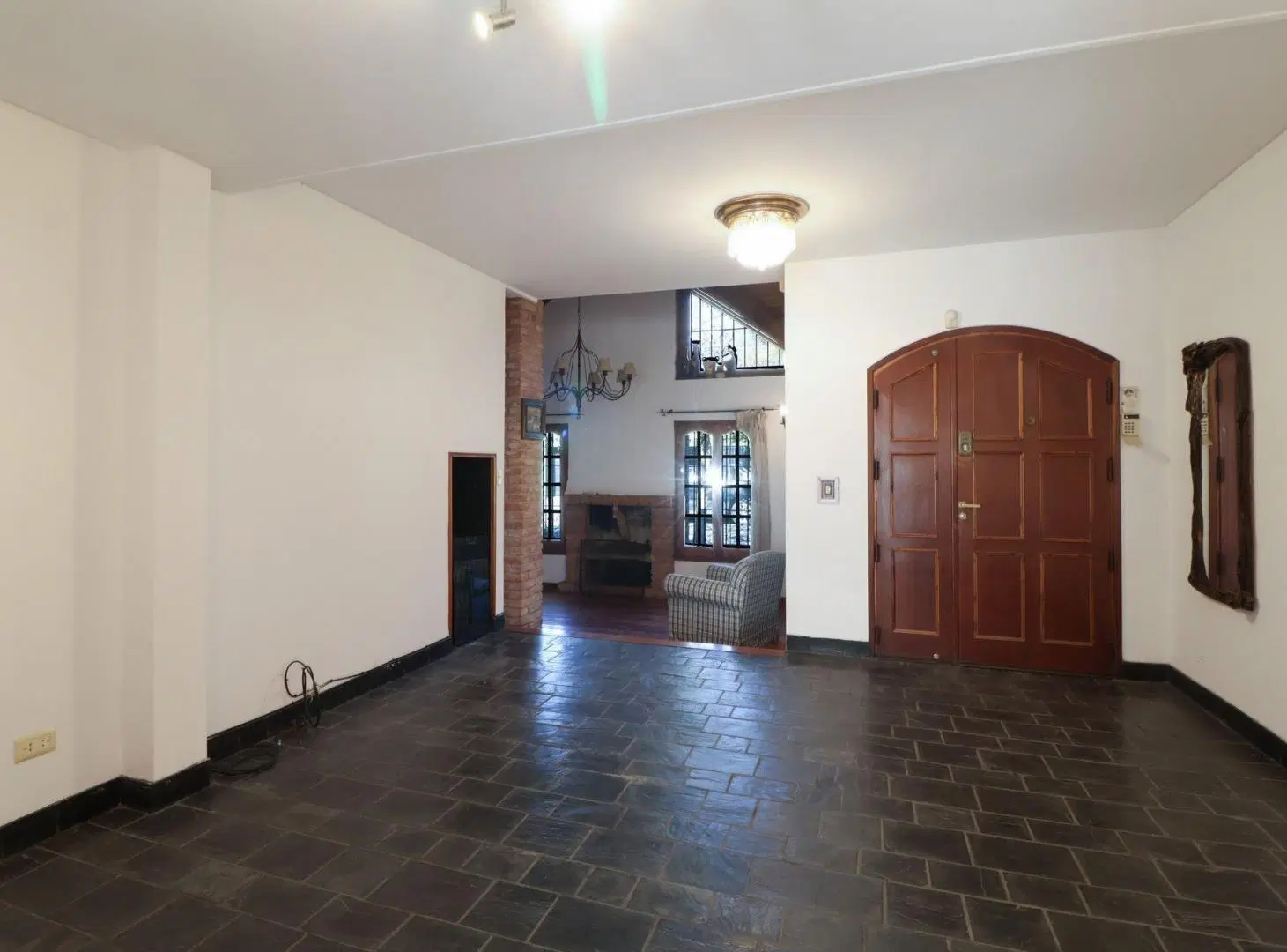 Casa Venta 5 Ambientes Castelar Con Pileta 5