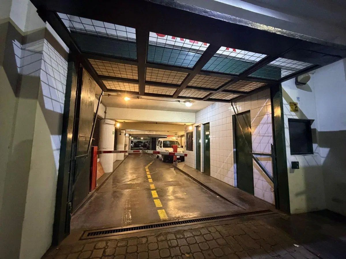 VENTA COCHERA PALERMO CON SEGURIDAD 24 HS. 3