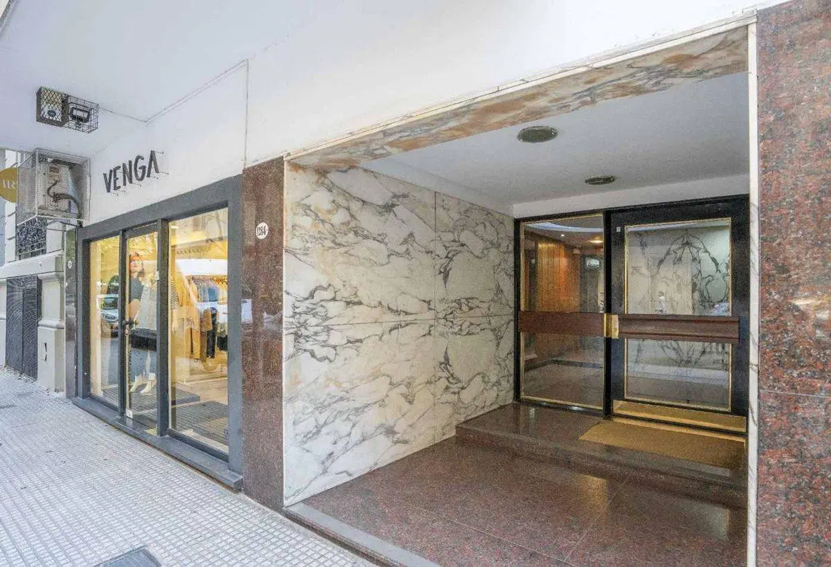 VENTA SEMIPISO RECOLETA BALCON PATIO PERMUTA 3