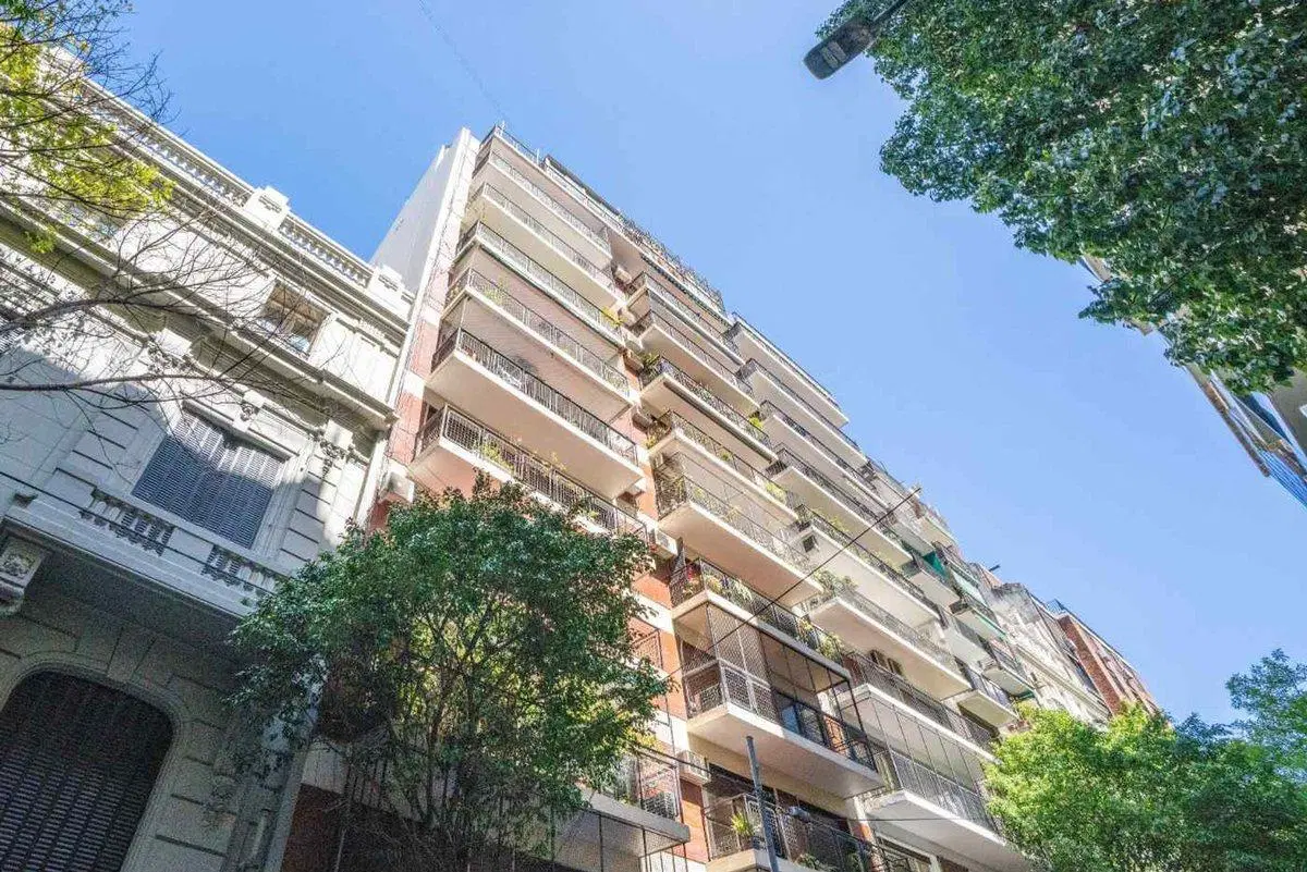 VENTA SEMIPISO RECOLETA BALCON PATIO PERMUTA 2
