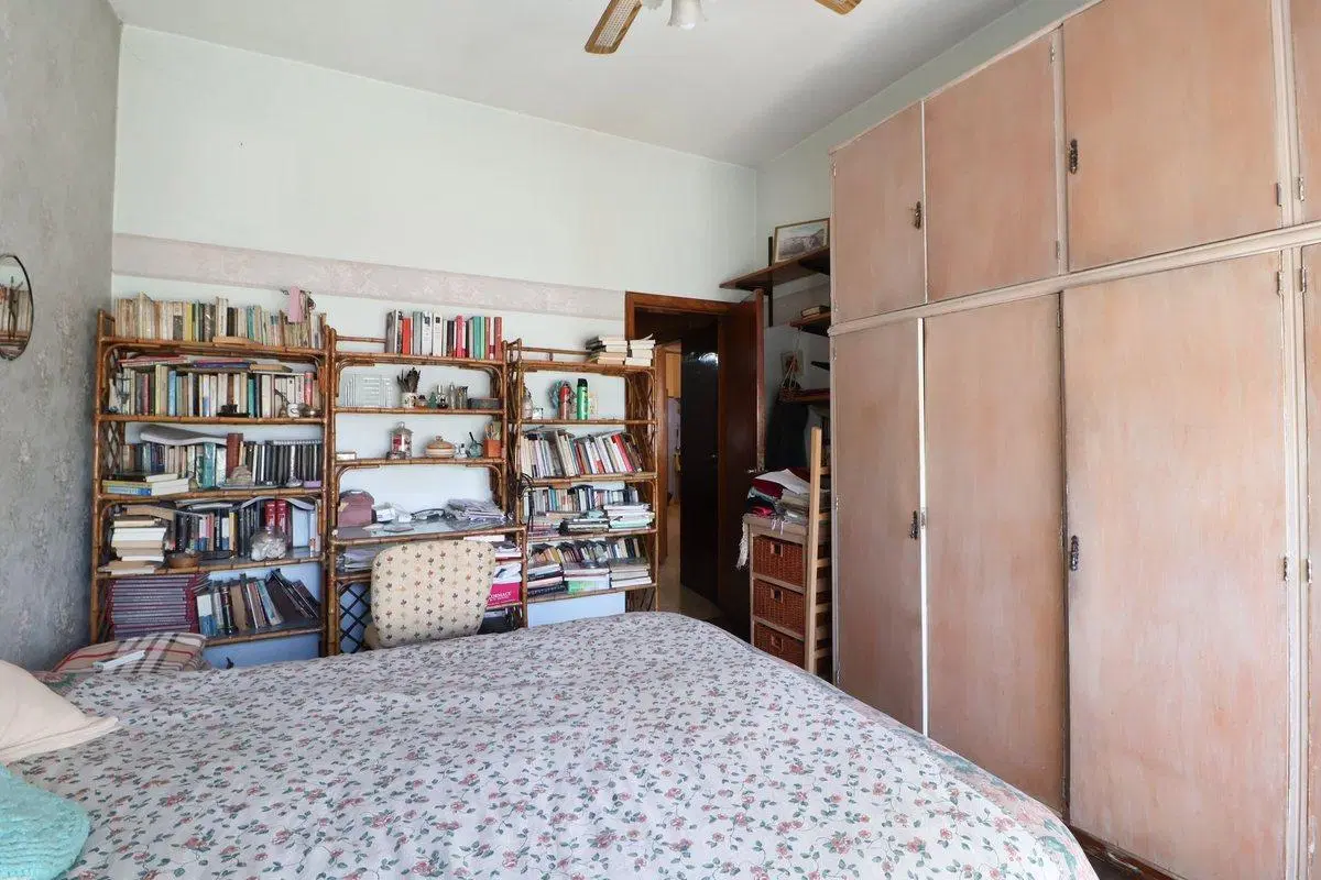 VENTA CASA 5 AMBIENTES GRAN JARDIN COCHERAS MORÓN 4
