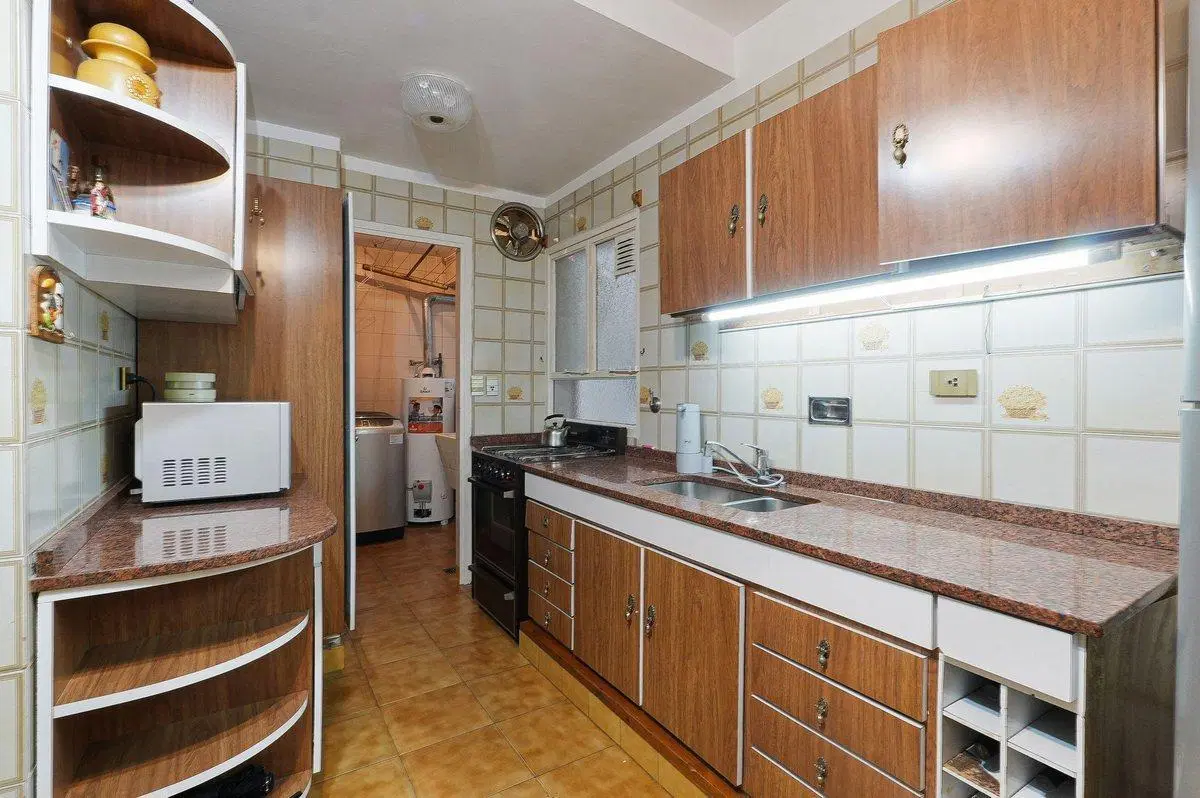 VENTA DEPARTAMENTO 4 AMBIENTES BALCÓN Y COCHERA 3