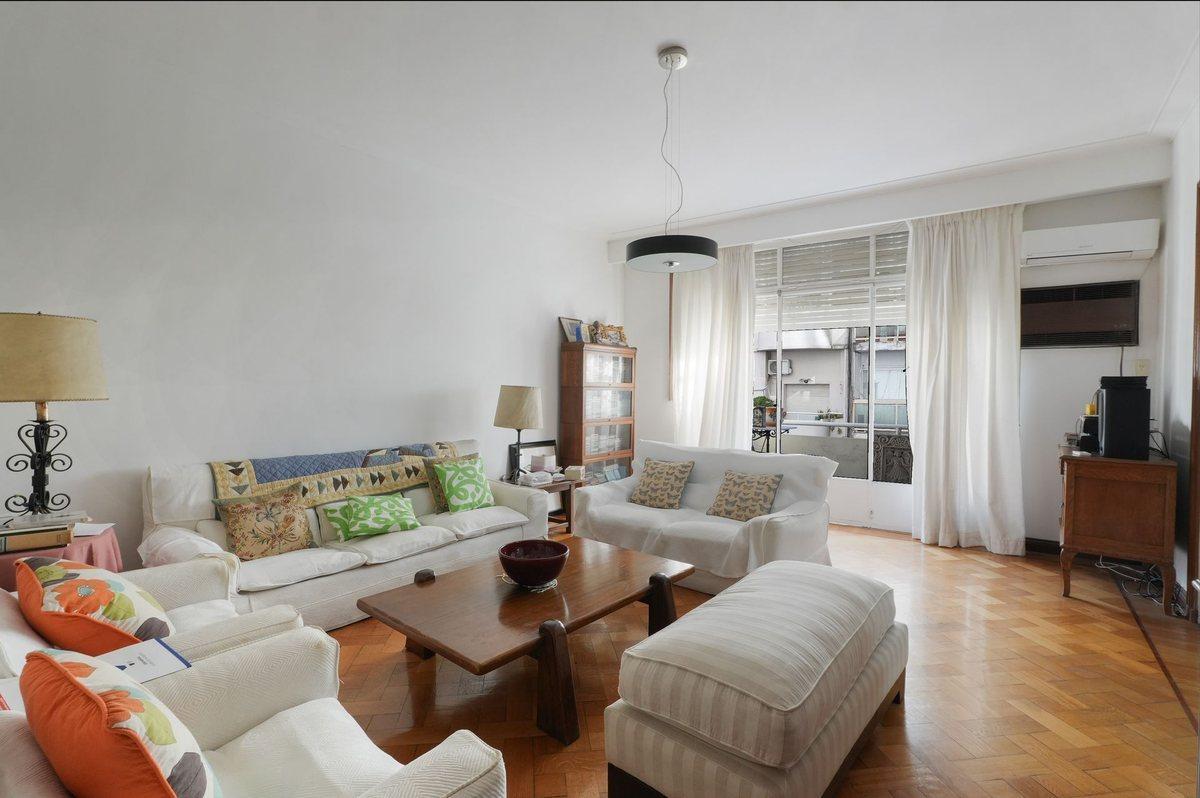 Foto de VENTA PISO 5 AMBIENTES Y 3 BALCONES TIPO CASA, imagen 2