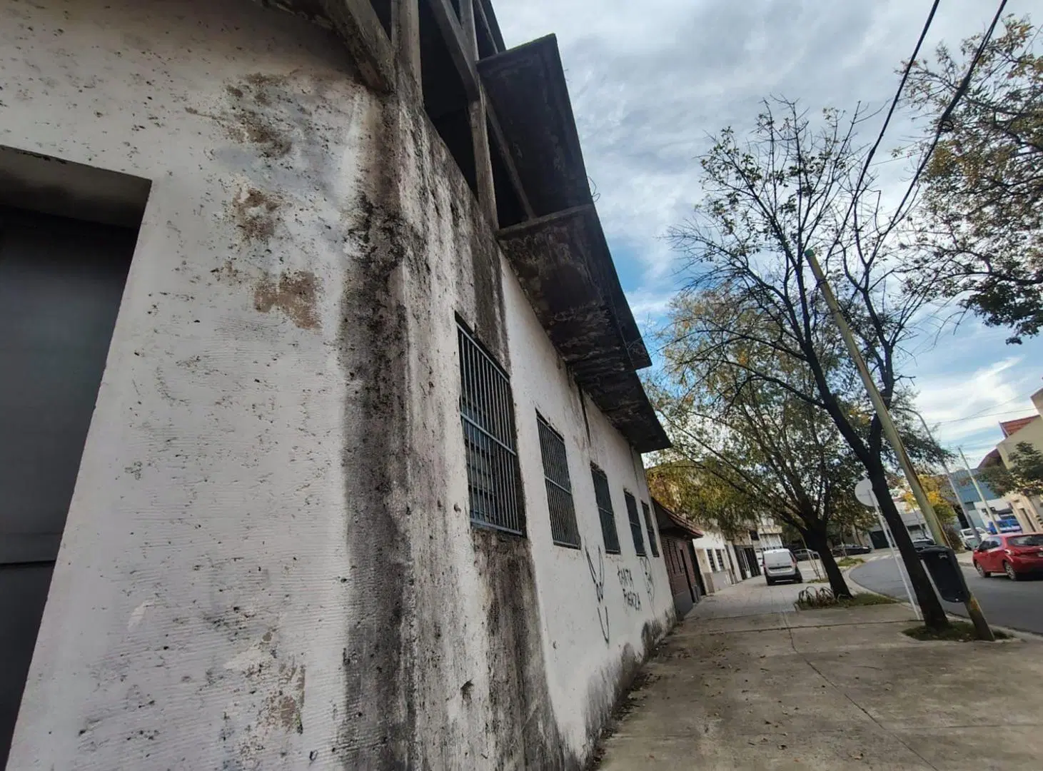VENTA GALPON PARQUE AVELLANEDA ESQUINA 4