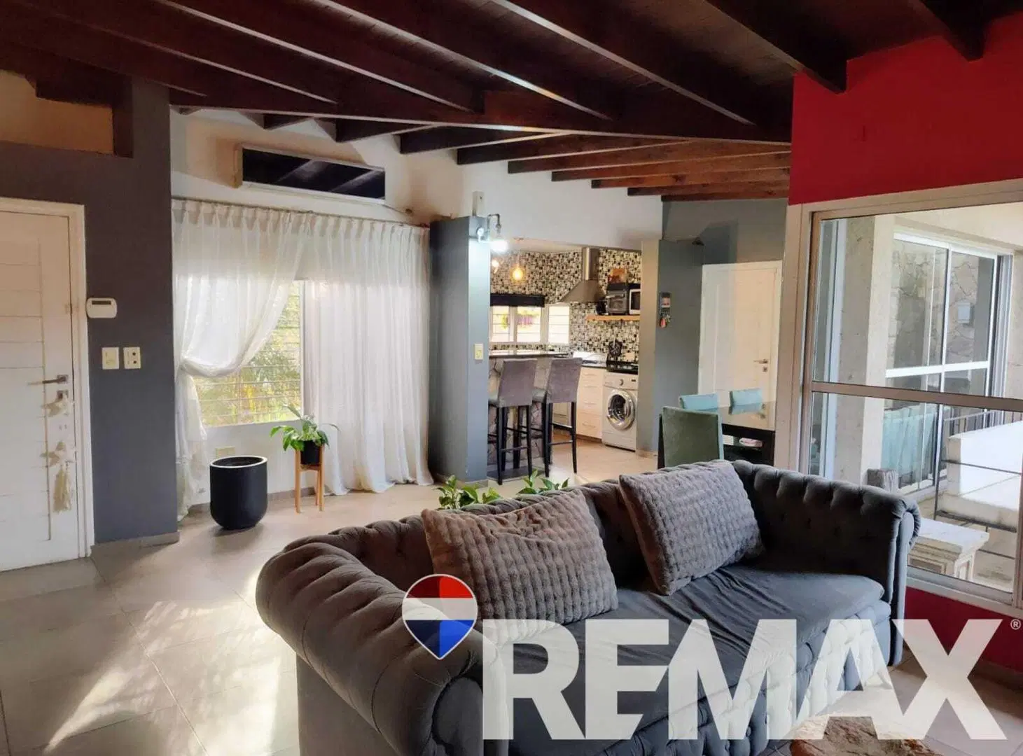 Casa 3 ambientes con pileta Ranelagh 2