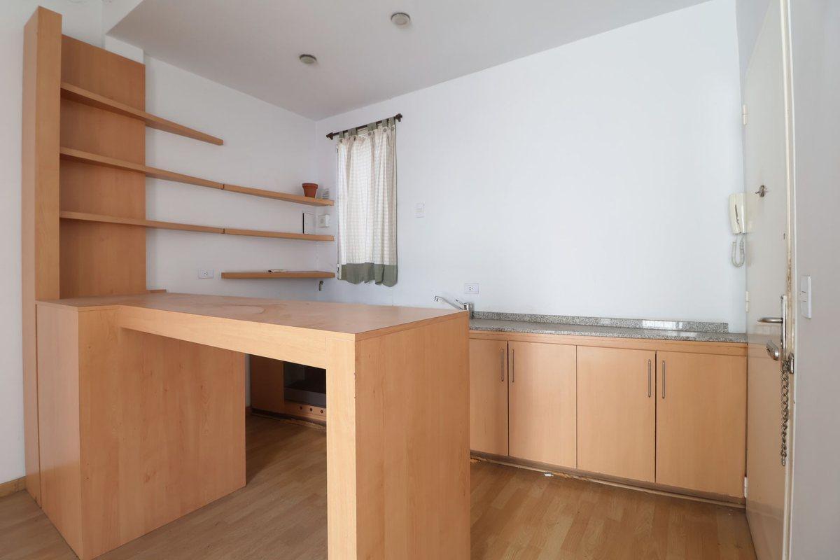 Foto de VENTA OFICINA 2 AMBIENTES RECOLETA BALCON, imagen 5