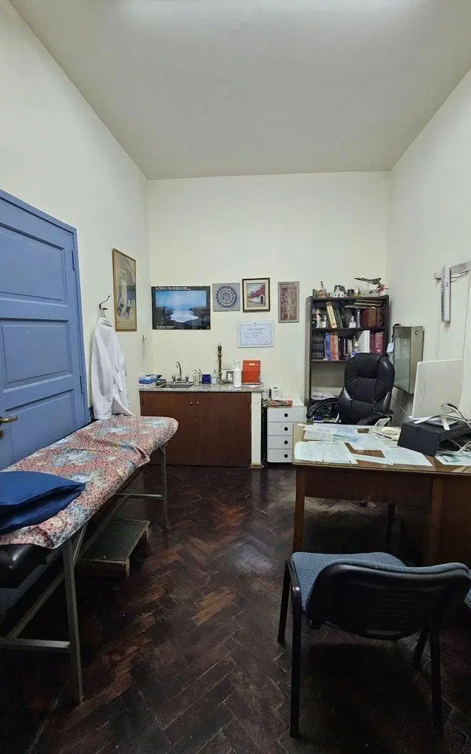 VENTA CENTRO DE SALUD VILLA LUGANO BAJO PRECIO 3