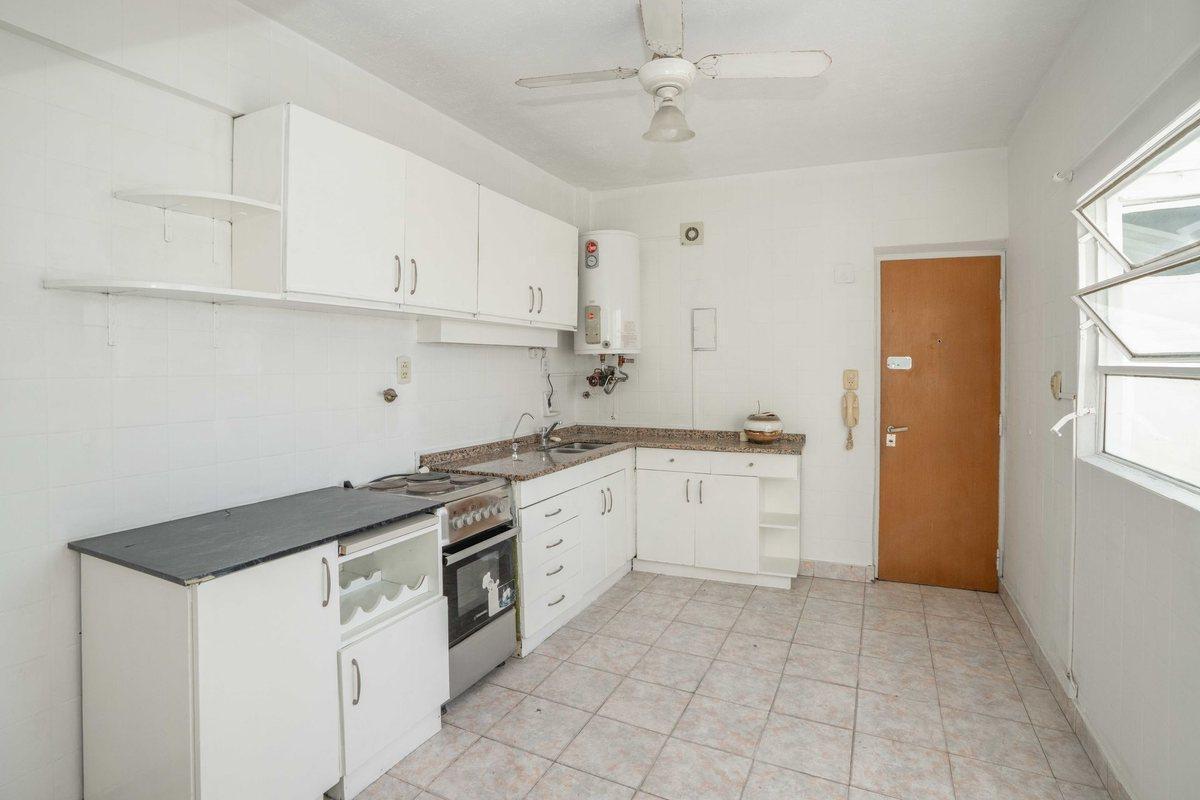 Foto de VENTA PATERNAL 3amb Terraza y Lavadero Piso Alto, imagen 2