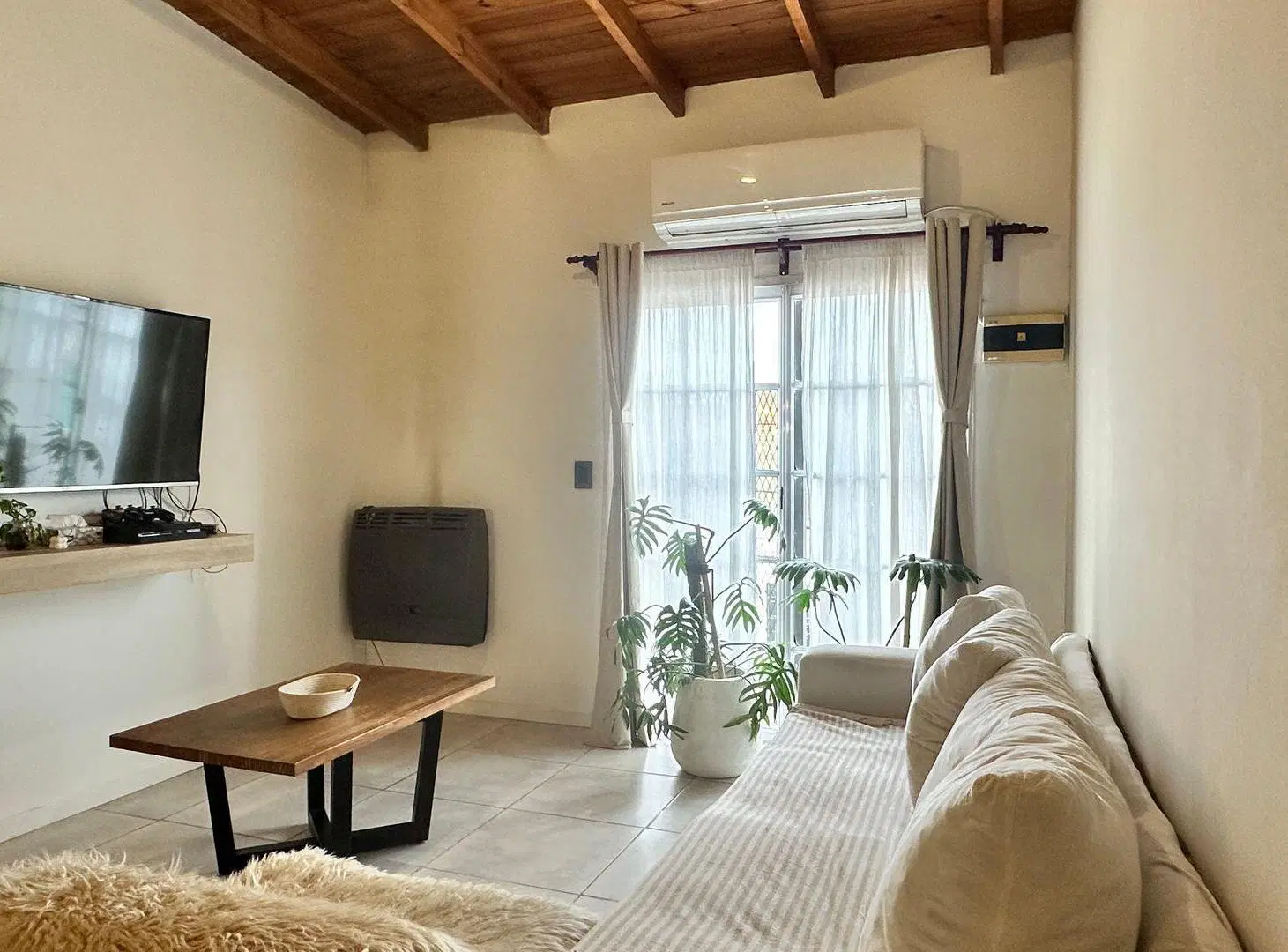 Casa en  alquiler 4 habitaciones Spegazzini 5