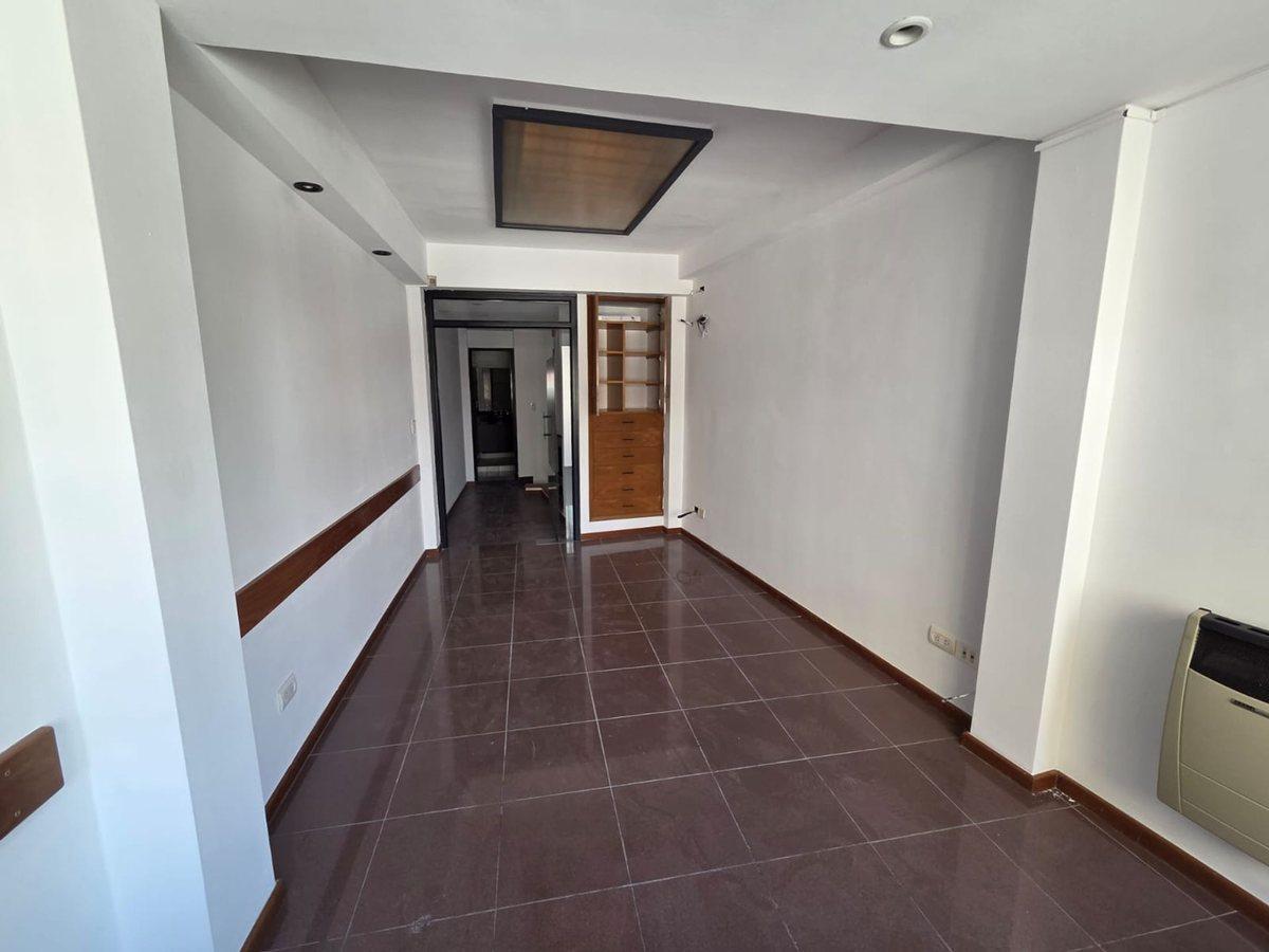 Foto de VENTA V. URQUIZA OFICINA COCHERA APTO PROFESIONAL, imagen 1