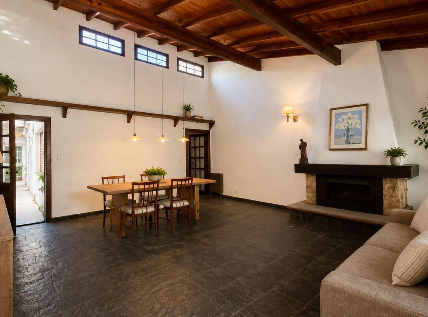 Foto de PARQUE CHAS VENTA CASA EN EXCELENTE ESTADO /GARAGE, imagen 4