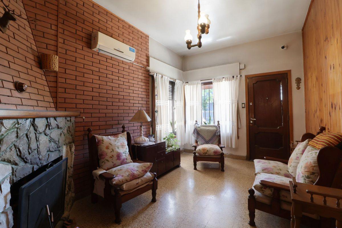 Foto de VENTA CASA 5 AMBIENTES GRAN JARDIN COCHERAS MORÓN, imagen 2