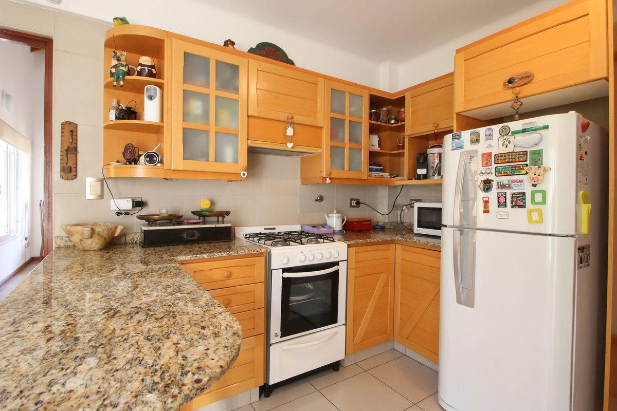 Foto de Casa Venta 5 Ambientes Cardenal Del Monte 2 Lotes, imagen 4