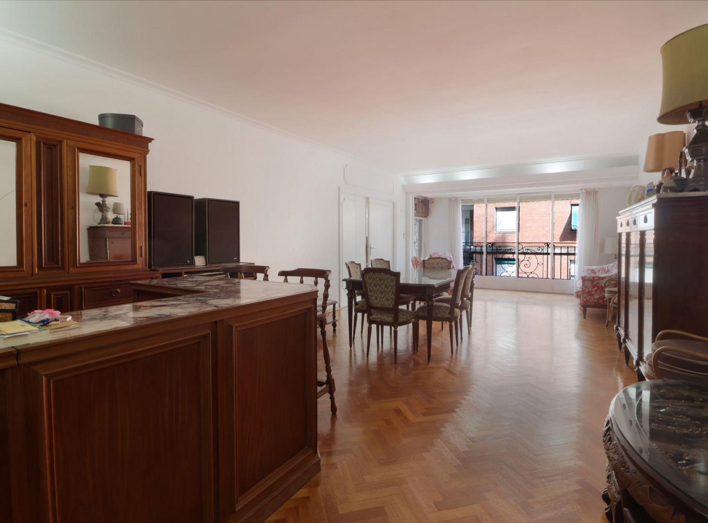 Foto de VENTA DEPARTAMENTO 4 AMB CON COCHERA RECOLETA, imagen 2