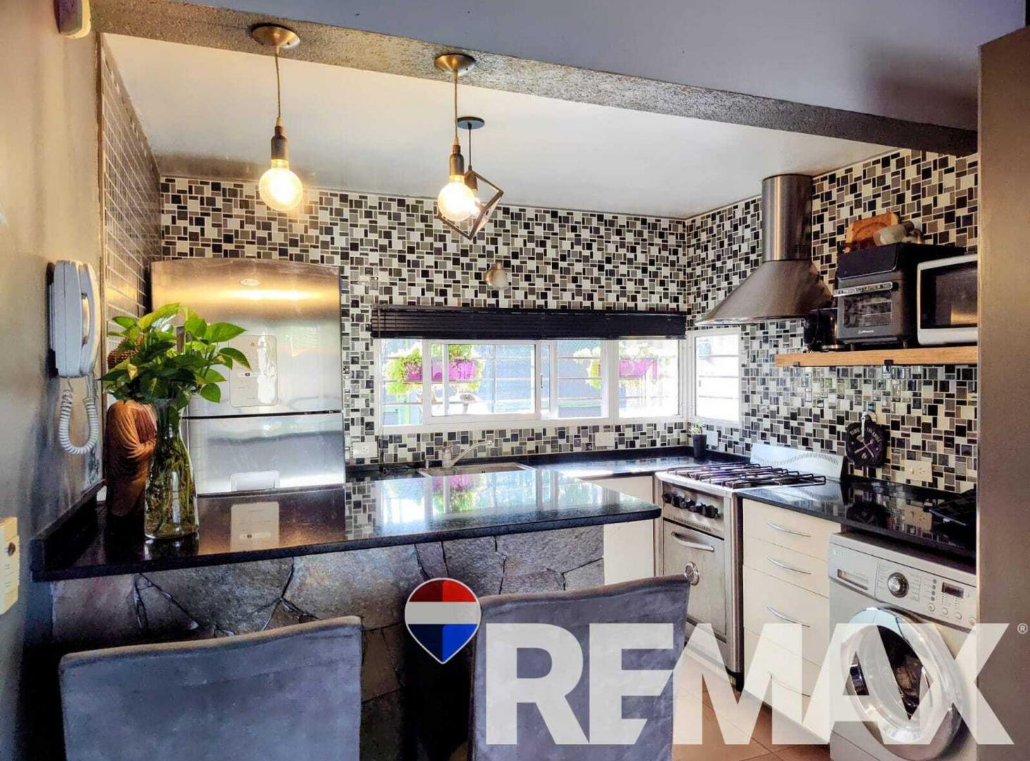 Foto de Casa 3 ambientes con pileta Ranelagh, imagen 2