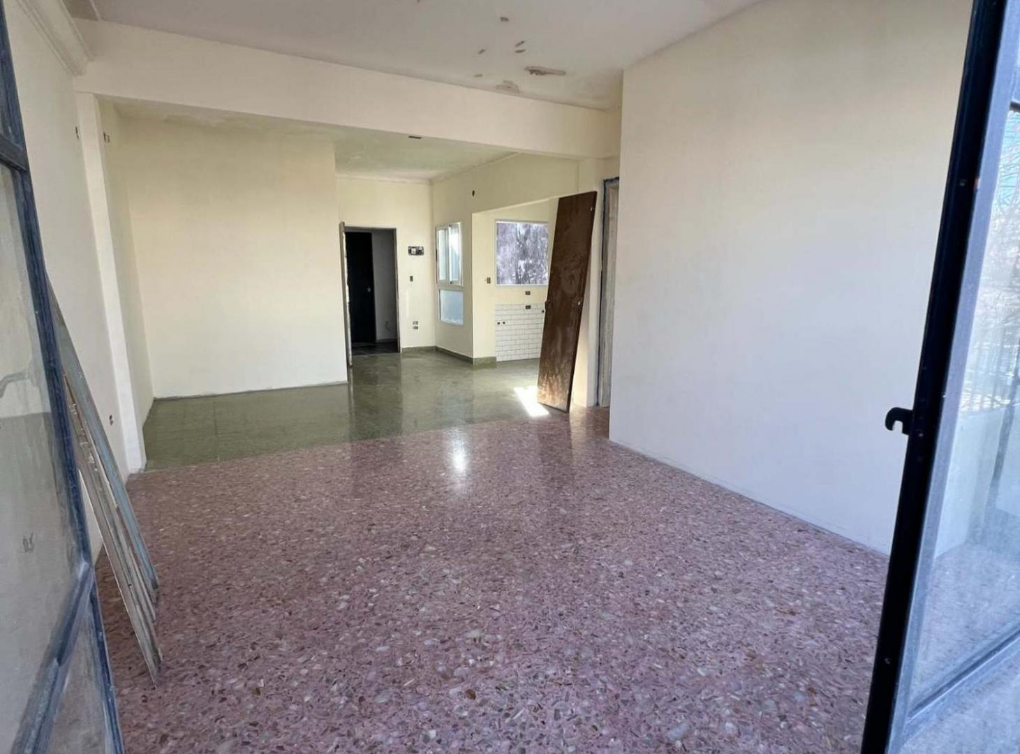 Foto de VENTA BARRACAS 4 Ambientes a estrenar c/balcón 2BC, imagen 2