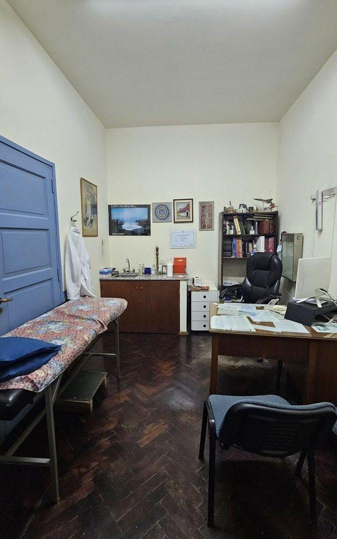 Foto de VENTA CENTRO DE SALUD VILLA LUGANO BAJO PRECIO, imagen 5