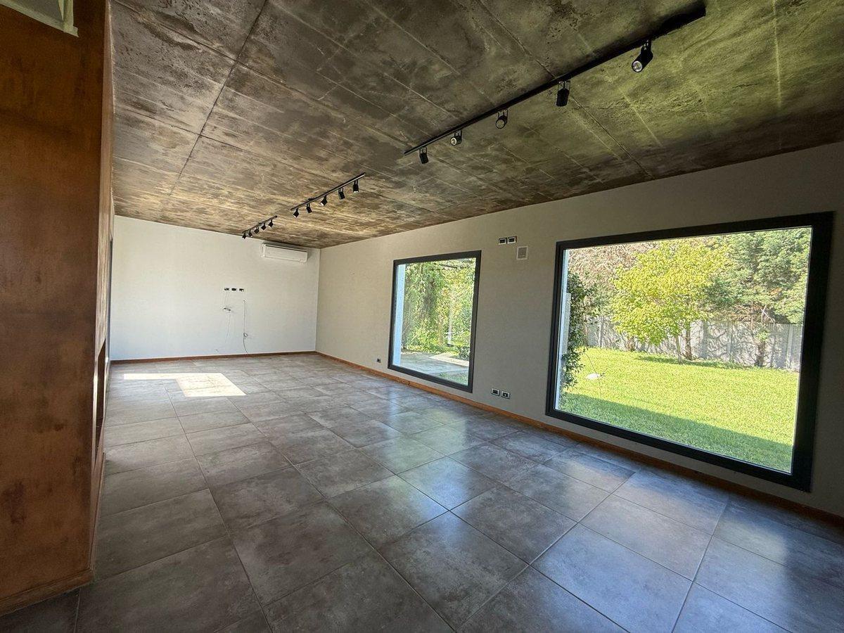 Foto de Casa Alquiler Barrio Privado Tristán Suarez, imagen 1