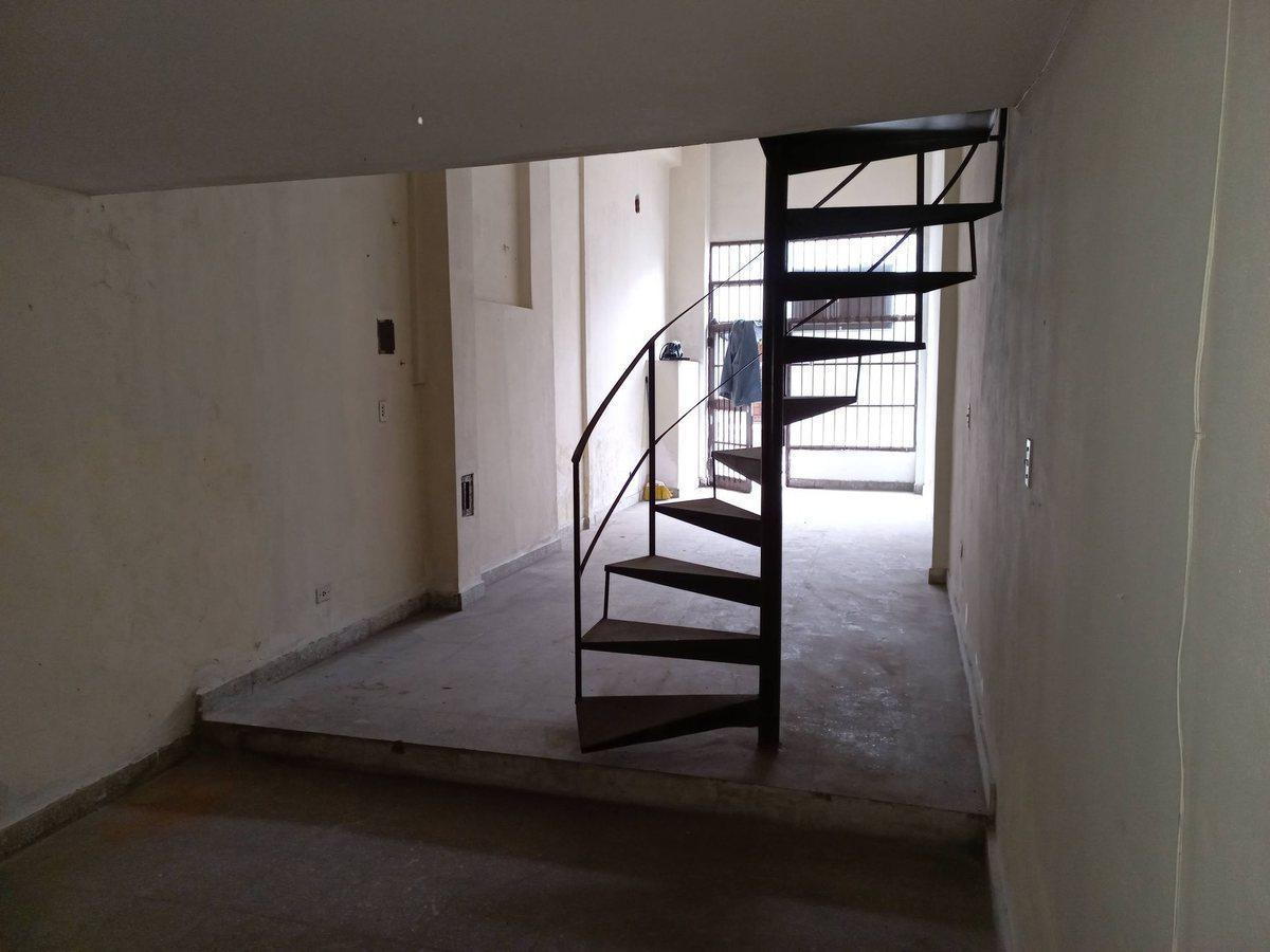 Foto de VENTA OFICINA O DEPÓSITO PARQUE AVELLANEDA 51 M2, imagen 1