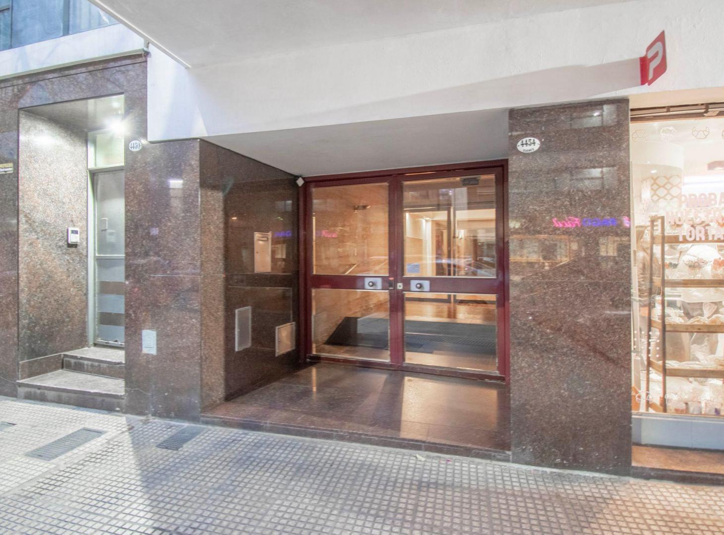 Foto de VENTA PLANTA BAJA PALERMO PLAZA ITALIA 2 AMB PATIO, imagen 2
