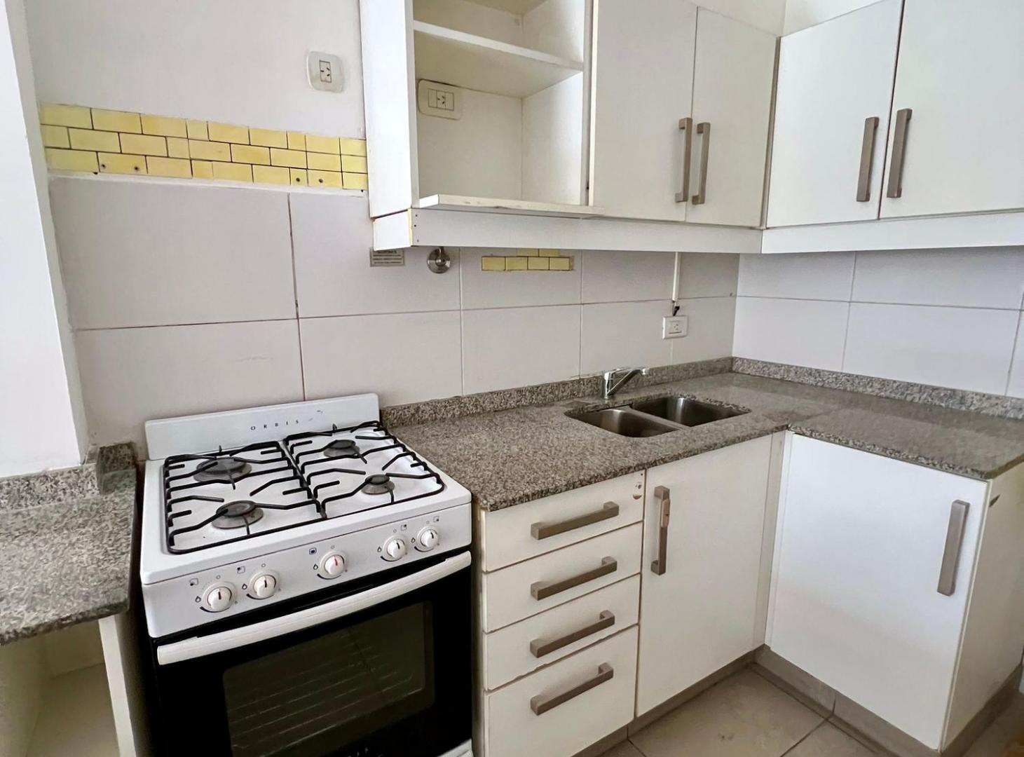 Foto de VENTA MONOAMBIENTE EN PARQUE CHACABUCO CON BALCÓN, imagen 2