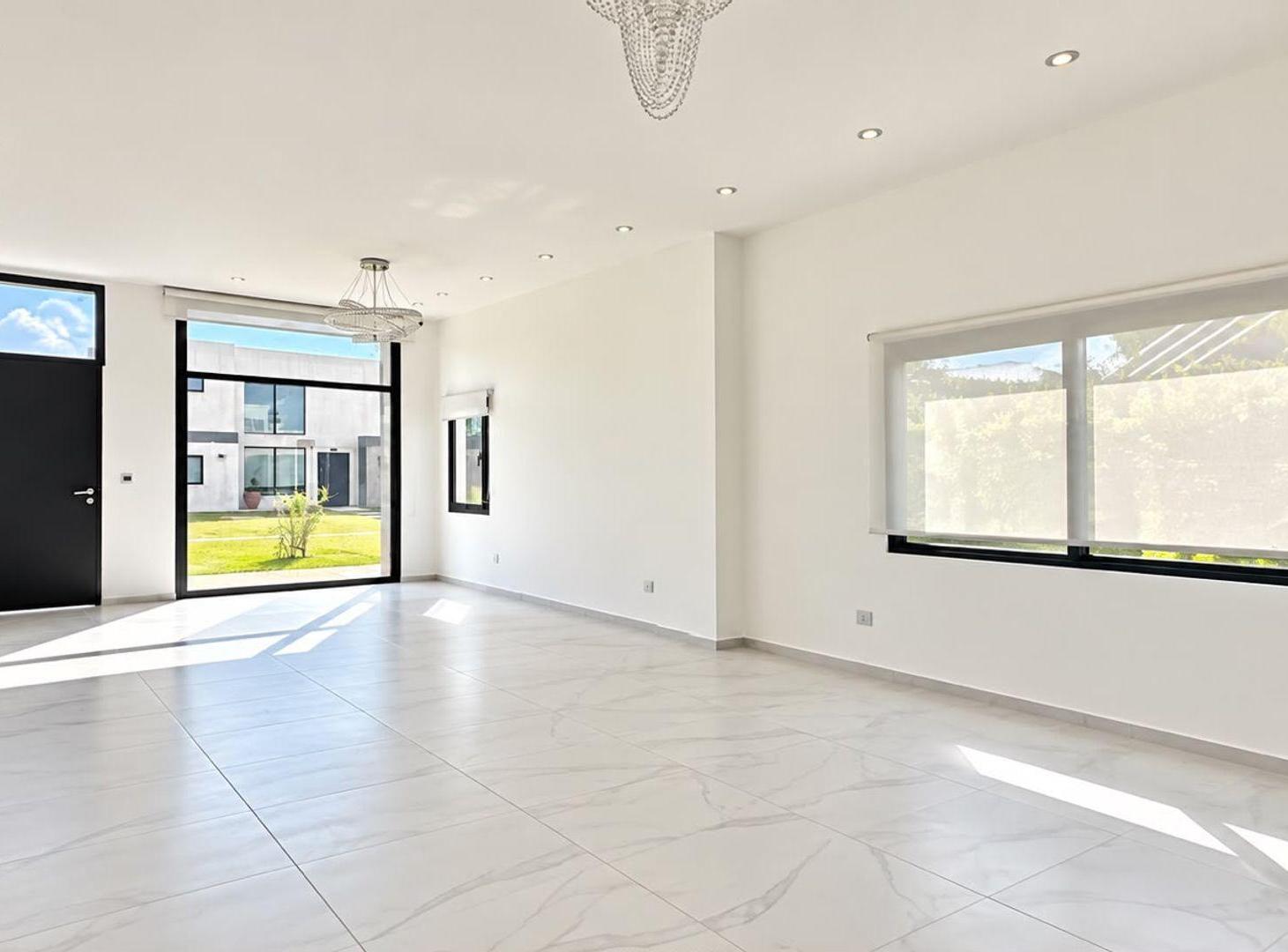 Foto de Casa en Venta en Lagos de Canning, imagen 1