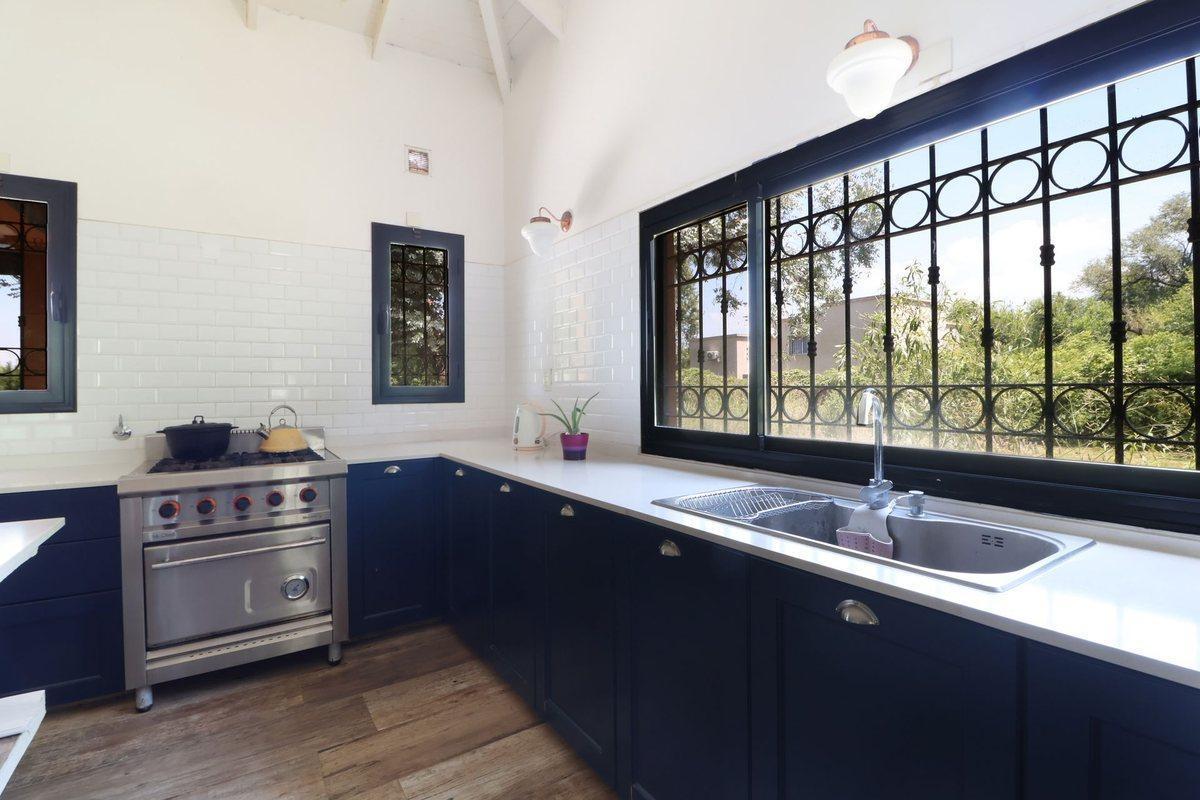 Foto de BARRIO EL CAZADOR VENTA CASA 4 AMB PILETA2 LOTES, imagen 3