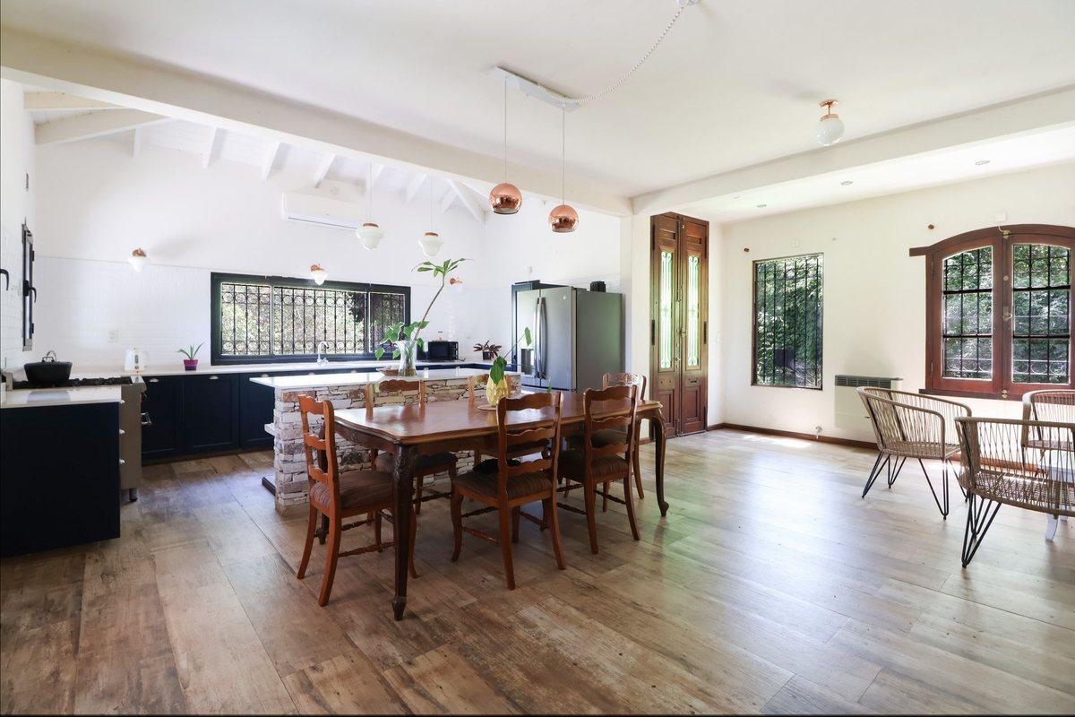 Foto de BARRIO EL CAZADOR VENTA CASA 4 AMB PILETA2 LOTES, imagen 5