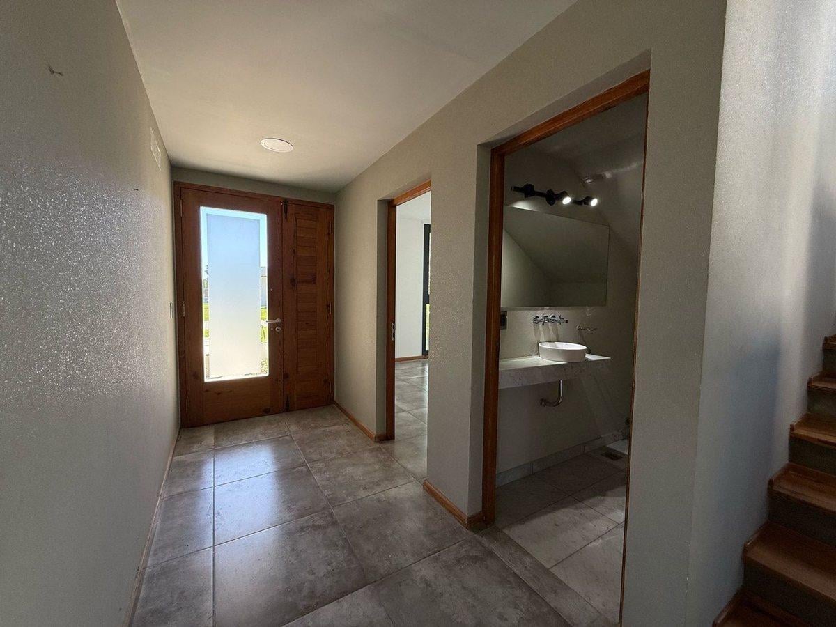 Foto de Casa Alquiler Barrio Privado Tristán Suarez, imagen 3