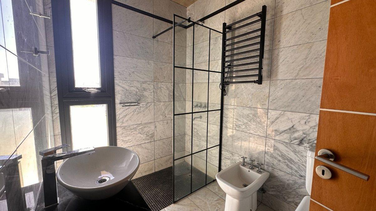Foto de Casa Alquiler Barrio Privado Tristán Suarez, imagen 5