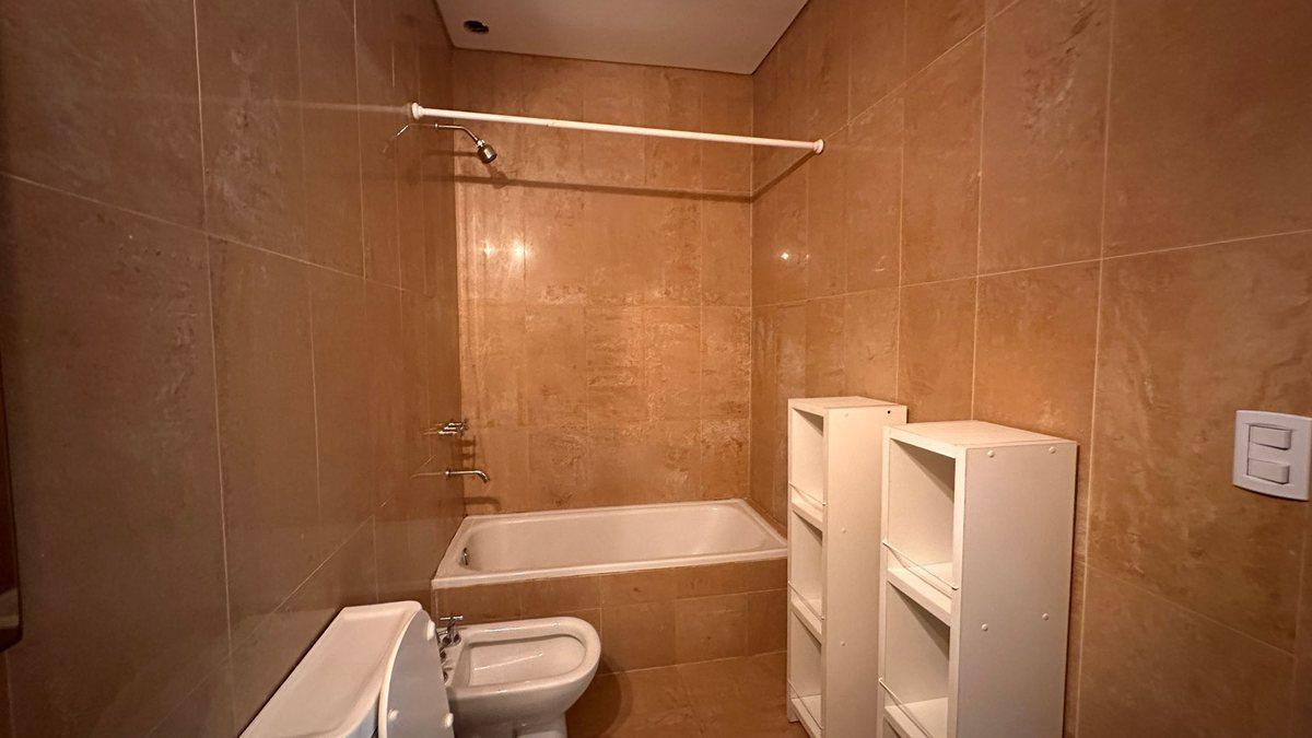 Foto de VENTA DEPARTAMENTO 2 AMBIENTES - COCHERA BANFIELD, imagen 5