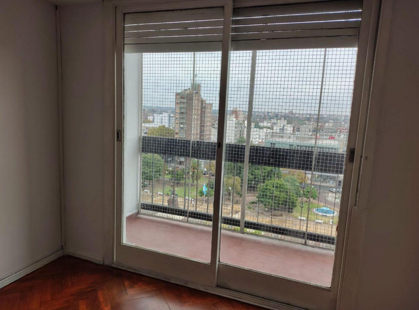 Foto de VENTA DEPARTAMENTO MORÓN FRENTE PLAZA A NUEVO, imagen 1