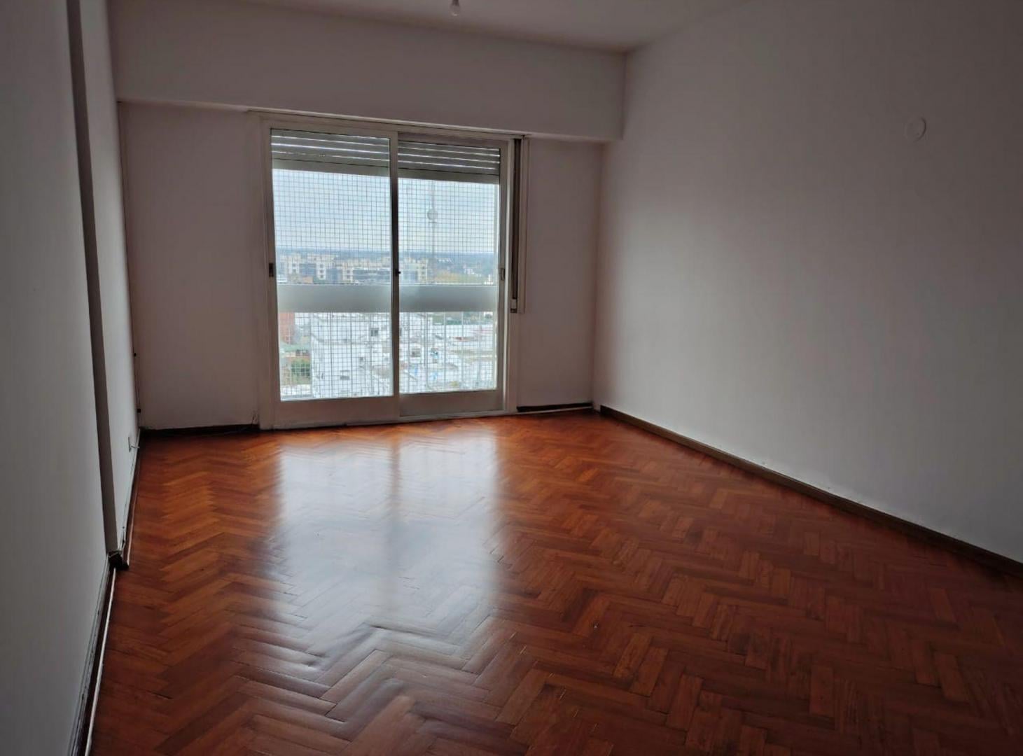 Foto de VENTA DEPARTAMENTO MORÓN FRENTE PLAZA A NUEVO, imagen 2