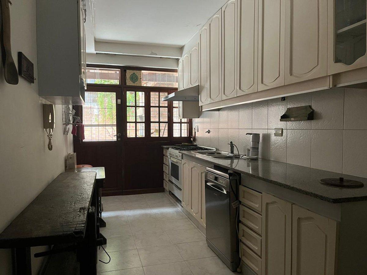 Foto de VENTA IMPORTANTE CASA DE ESTILO EN OLIVOS, imagen 3