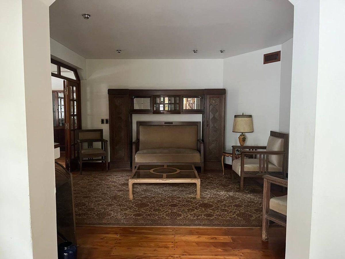 Foto de VENTA IMPORTANTE CASA DE ESTILO EN OLIVOS, imagen 2