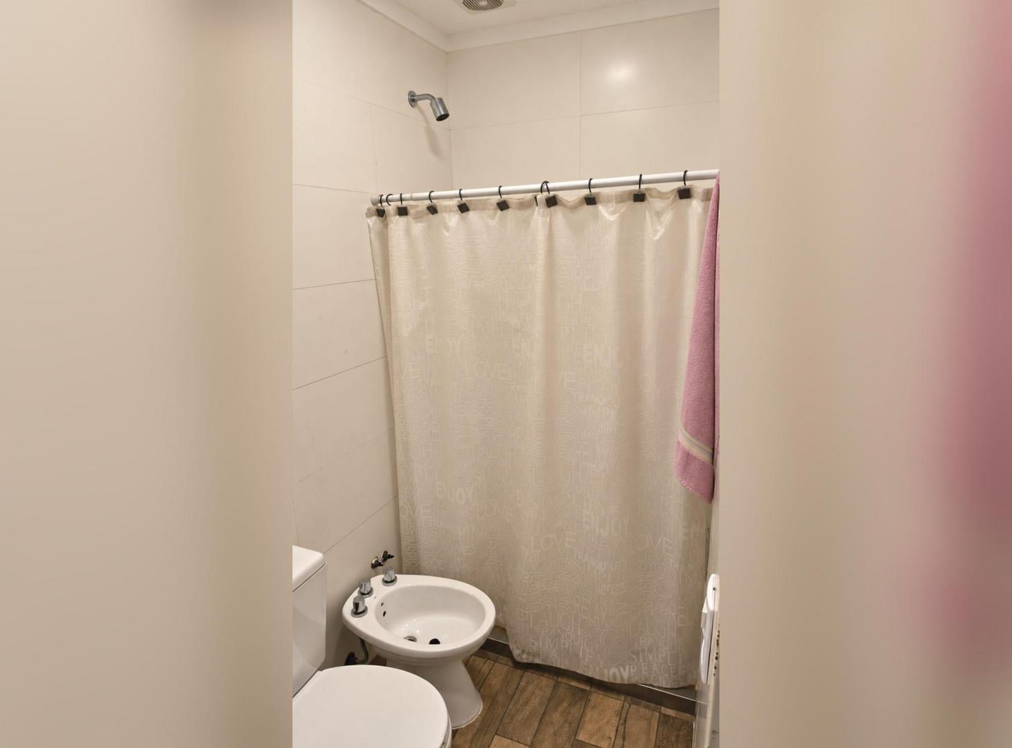 Foto de Casa 4 ambientes con jardín en Lomas del Mirador, imagen 4