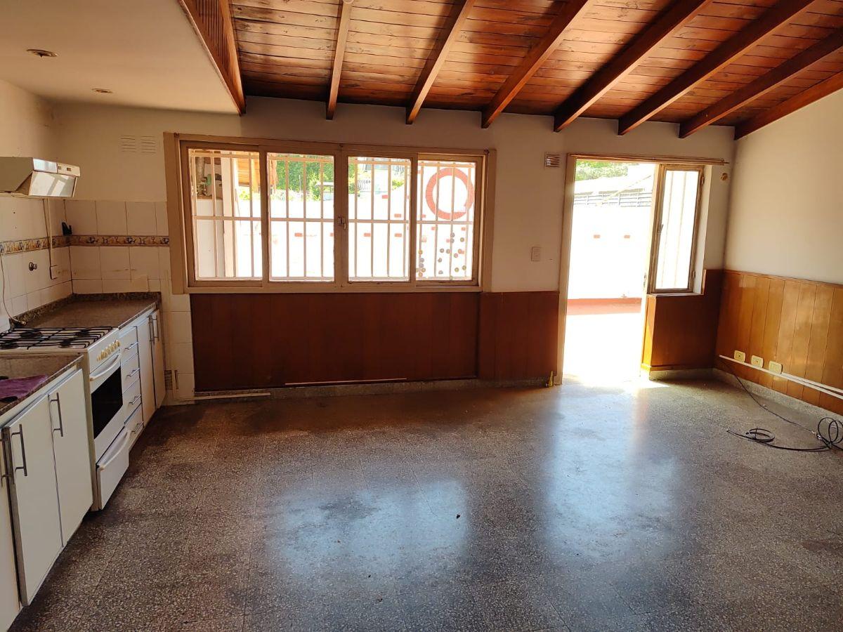 Foto de Excelente deposito con tres departamentos - Venta en block s/subdivision, imagen 1