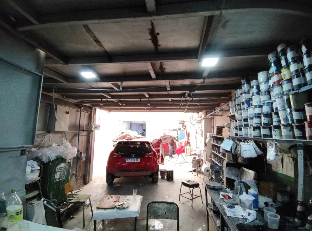 Foto de Excelente deposito con tres departamentos - Venta en block s/subdivision, imagen 3