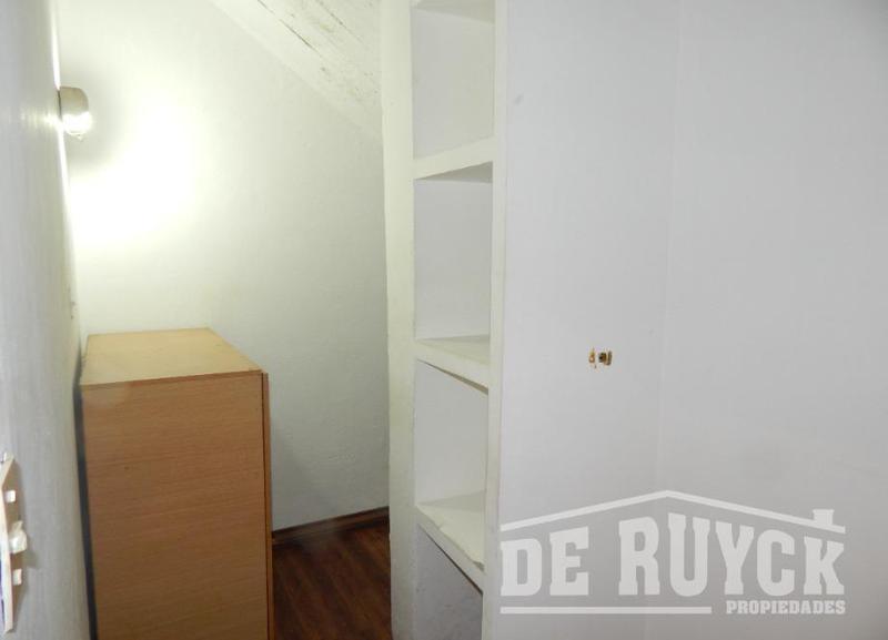 Departamento Tipo Casa en Venta en Quilmes Oeste 5