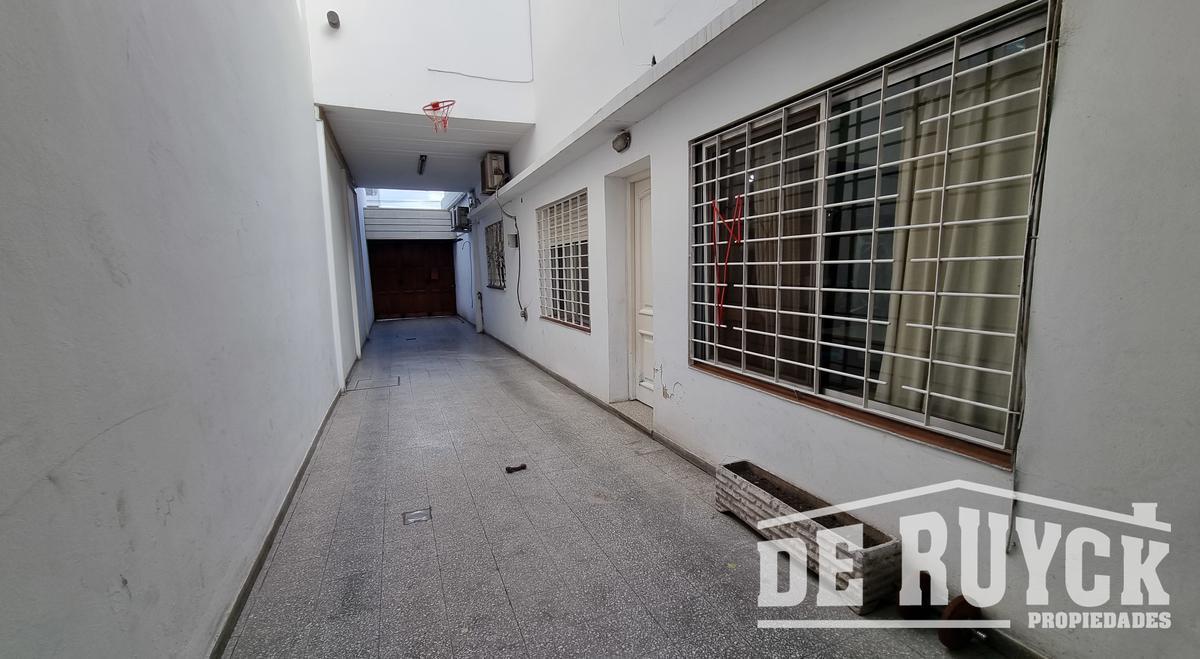 Block Comercial en Cruce Varela 4