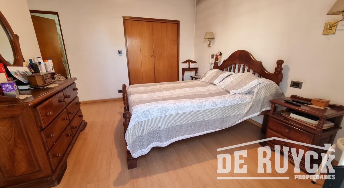 Block Comercial en Cruce Varela 3