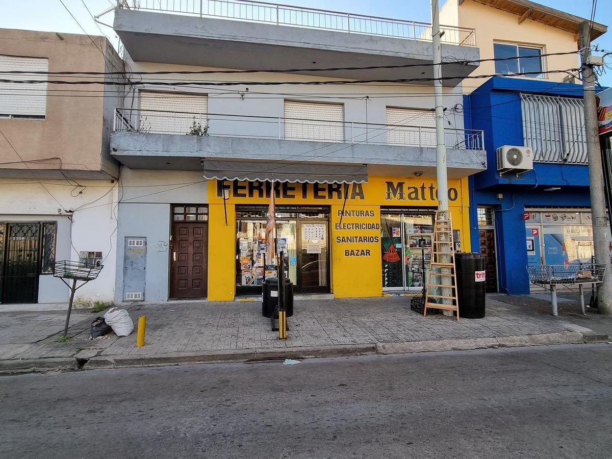 PH en Cruce Varela con Amplio Patio 3