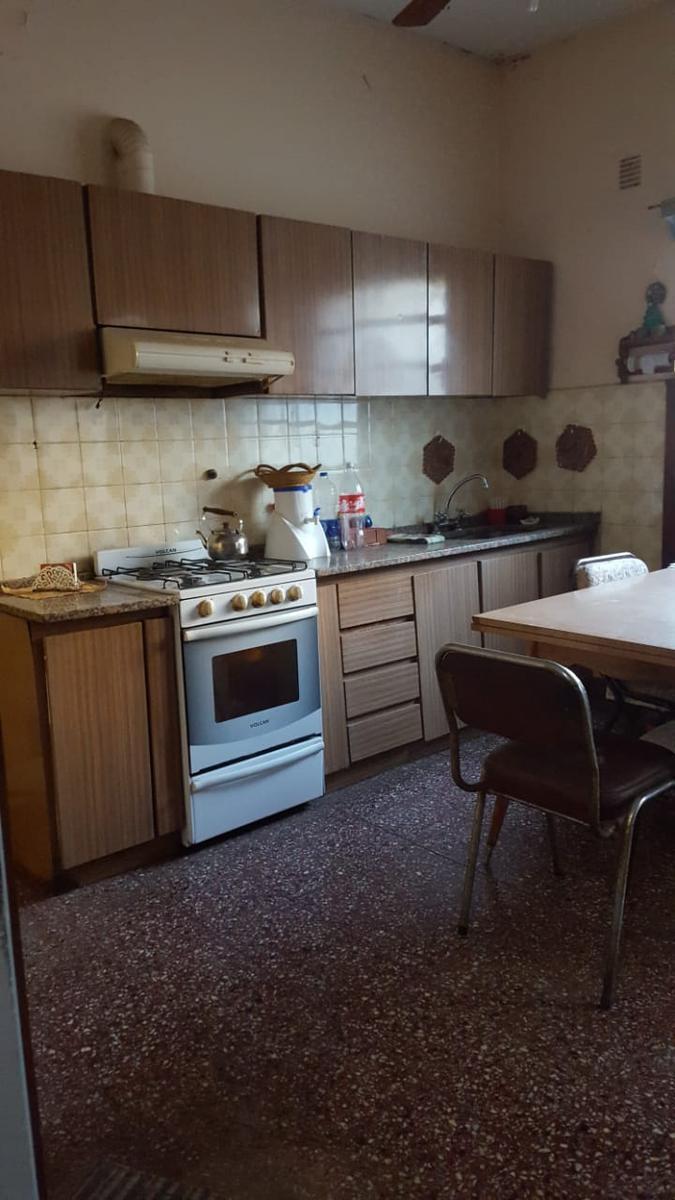 Foto de Casa a pasos de Av. Mitre, Ezpeleta, imagen 5