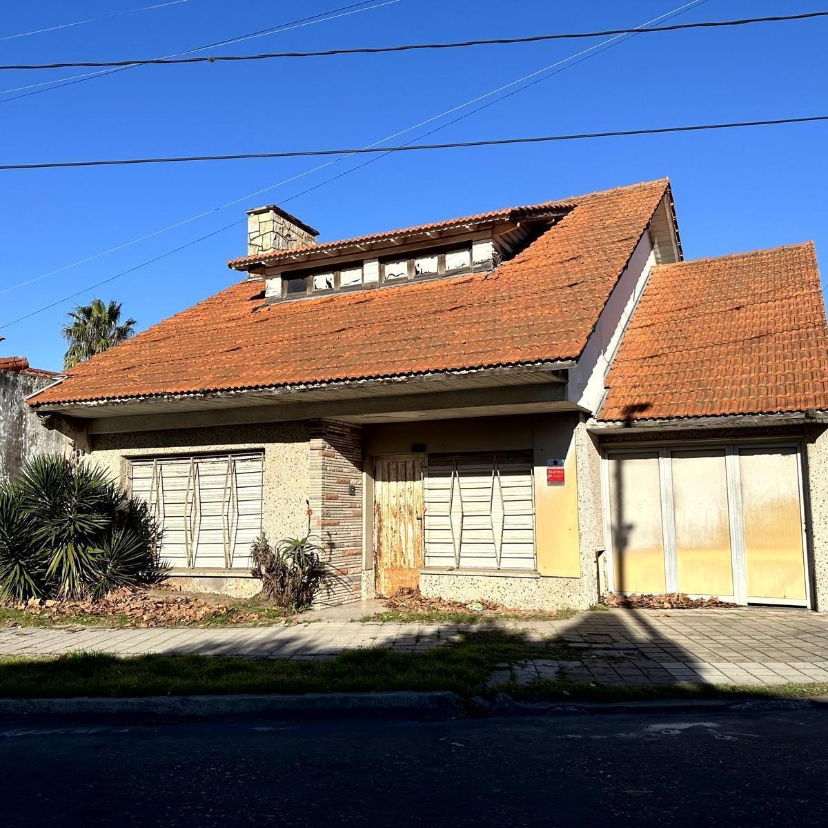 Casa a Modernizar Proxima Al Centro de Bernal 2