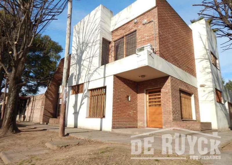 Local con Vivienda en Venta en Quilmes Oeste