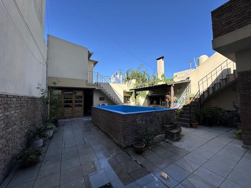 Casa en Ezpeleta Este, a Pasos de La Estación 3