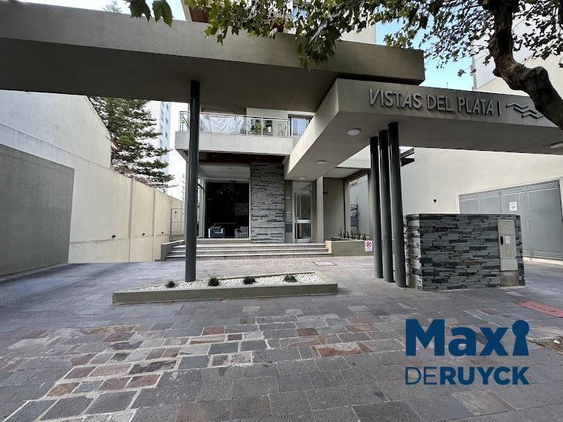3 Ambientes con Amplia Terraza Propia y 2 Cocheras 3