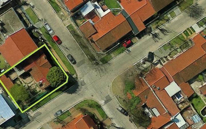 Chalet sobre 2 lotes a modernizar 4
