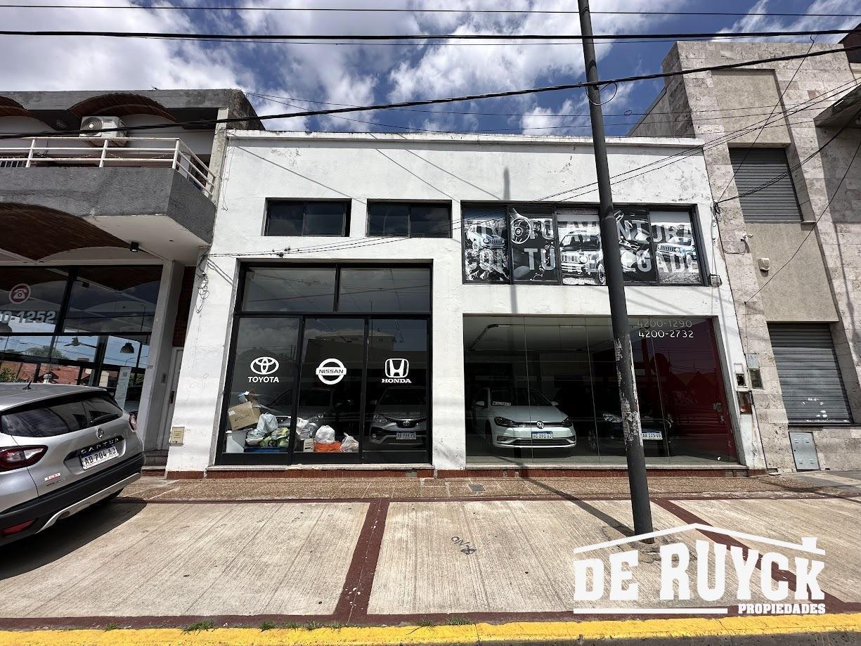 Foto de Fracción con salida a 2 calles sobre Avenida Calchaquí, imagen 3